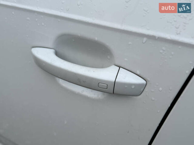 Белый Ауди Ку 7, объемом двигателя 3 л и пробегом 160 тыс. км за 21000 $, фото 11 на Automoto.ua