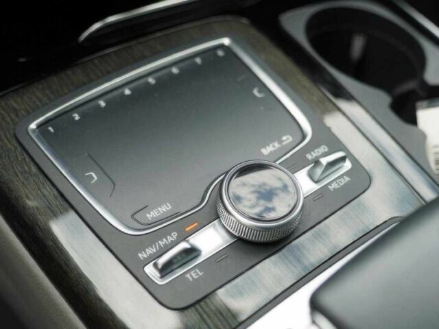 Білий Ауді Ку 7, об'ємом двигуна 0 л та пробігом 52 тис. км за 14400 $, фото 13 на Automoto.ua