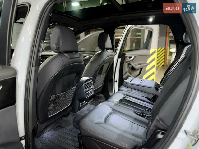 Ауді Ку 7 2019 у Києві на Automoto.ua Білий Ауді Ку 7, об'ємом двигуна 3 л та пробігом 15 тис. км за 51000 $, фото 23 на Automoto.ua
