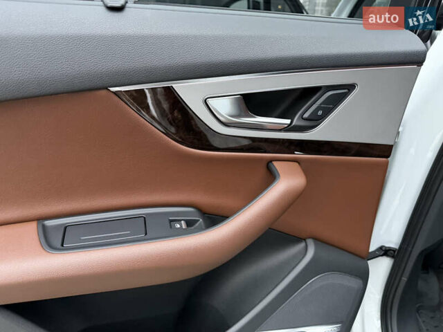 Белый Ауди Ку 7, объемом двигателя 1.98 л и пробегом 166 тыс. км за 30000 $, фото 3 на Automoto.ua