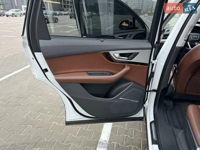 Белый Ауди Ку 7, объемом двигателя 1.98 л и пробегом 166 тыс. км за 30000 $, фото 2 на Automoto.ua