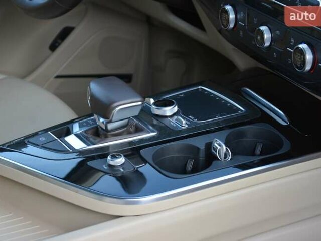 Білий Ауді Ку 7, об'ємом двигуна 3 л та пробігом 99 тис. км за 34999 $, фото 45 на Automoto.ua