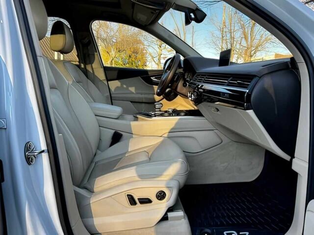 Білий Ауді Ку 7, об'ємом двигуна 3 л та пробігом 40 тис. км за 17900 $, фото 12 на Automoto.ua