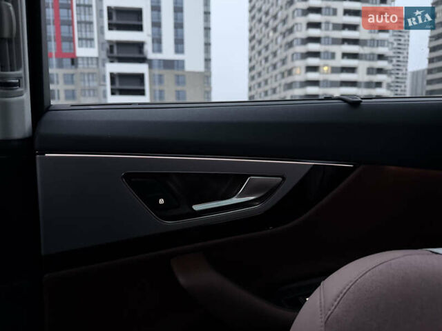 Белый Ауди Ку 7, объемом двигателя 1.98 л и пробегом 166 тыс. км за 30000 $, фото 26 на Automoto.ua