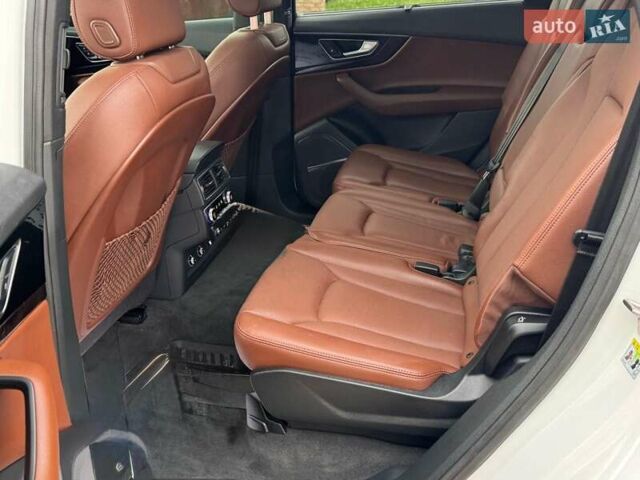 Белый Ауди Ку 7, объемом двигателя 3 л и пробегом 143 тыс. км за 10000 $, фото 5 на Automoto.ua