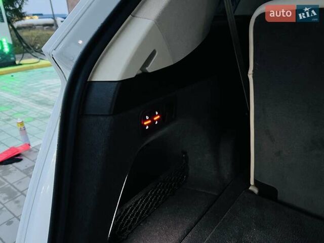 Білий Ауді Ку 7, об'ємом двигуна 3 л та пробігом 210 тис. км за 19999 $, фото 28 на Automoto.ua