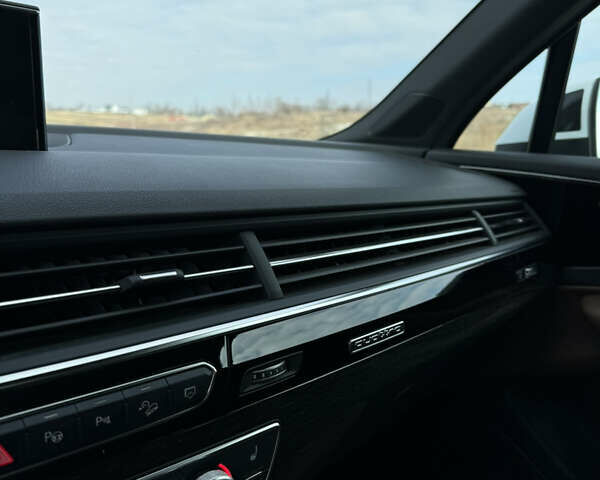 Білий Ауді Ку 7, об'ємом двигуна 3 л та пробігом 130 тис. км за 42000 $, фото 29 на Automoto.ua