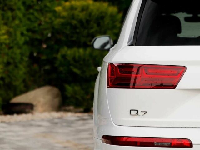 Белый Ауди Ку 7, объемом двигателя 3 л и пробегом 77 тыс. км за 23600 $, фото 6 на Automoto.ua