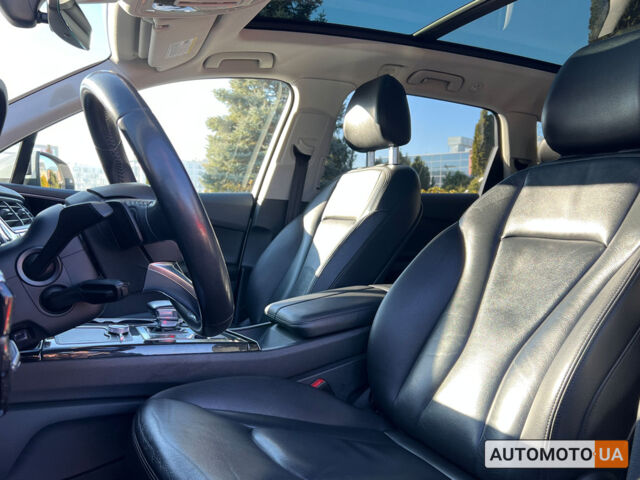 Белый Ауди Ку 7, объемом двигателя 3 л и пробегом 157 тыс. км за 35700 $, фото 18 на Automoto.ua