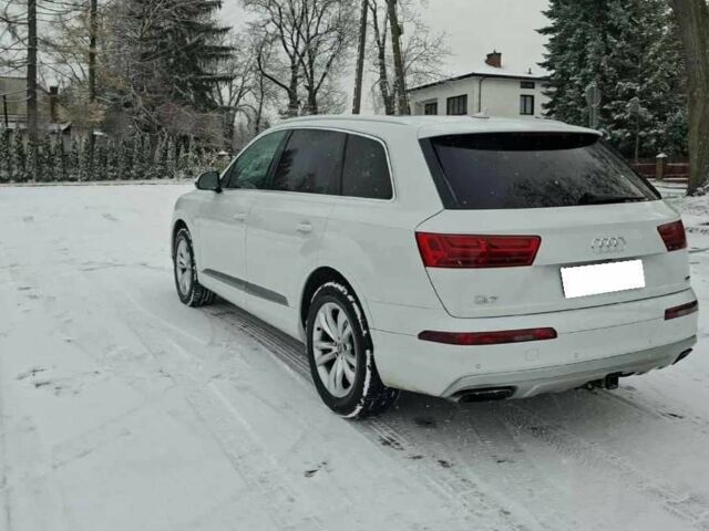 Білий Ауді Ку 7, об'ємом двигуна 2 л та пробігом 78 тис. км за 16500 $, фото 4 на Automoto.ua