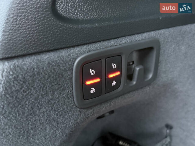 Белый Ауди Ку 7, объемом двигателя 3 л и пробегом 160 тыс. км за 21000 $, фото 33 на Automoto.ua