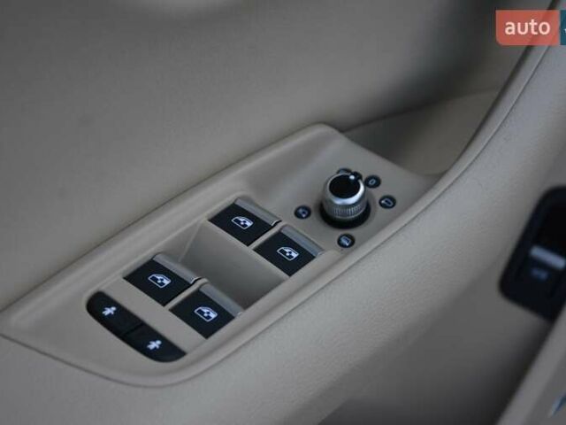 Білий Ауді Ку 7, об'ємом двигуна 3 л та пробігом 99 тис. км за 31800 $, фото 15 на Automoto.ua