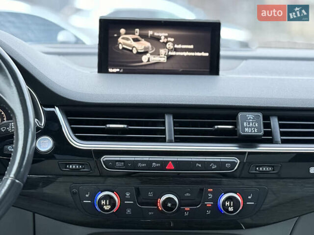 Белый Ауди Ку 7, объемом двигателя 3 л и пробегом 160 тыс. км за 21000 $, фото 23 на Automoto.ua