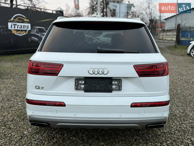 Белый Ауди Ку 7, объемом двигателя 3 л и пробегом 160 тыс. км за 21000 $, фото 1 на Automoto.ua