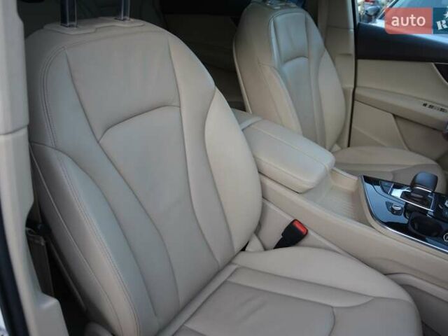 Білий Ауді Ку 7, об'ємом двигуна 3 л та пробігом 99 тис. км за 31800 $, фото 46 на Automoto.ua