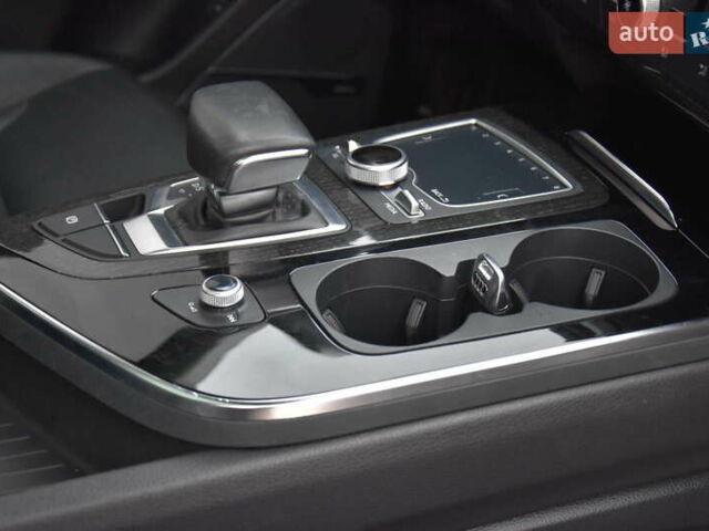 Белый Ауди Ку 7, объемом двигателя 3 л и пробегом 169 тыс. км за 29950 $, фото 45 на Automoto.ua