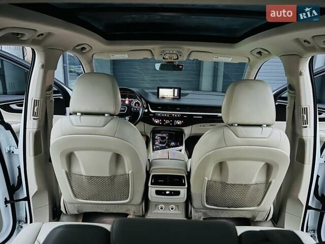 Білий Ауді Ку 7, об'ємом двигуна 3 л та пробігом 210 тис. км за 19999 $, фото 29 на Automoto.ua