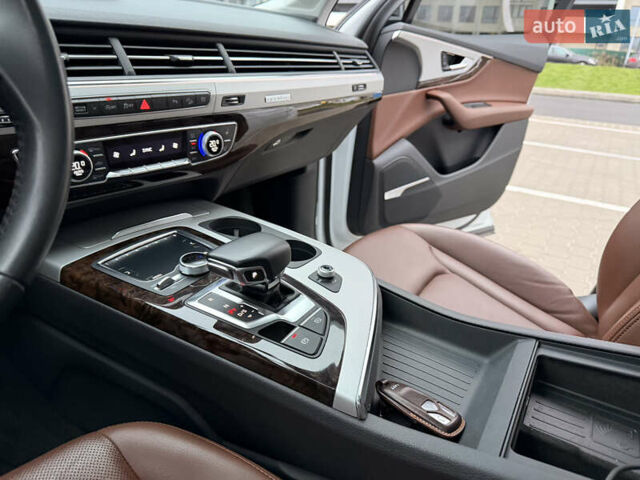 Белый Ауди Ку 7, объемом двигателя 1.98 л и пробегом 166 тыс. км за 30000 $, фото 13 на Automoto.ua