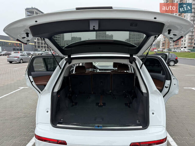 Белый Ауди Ку 7, объемом двигателя 1.98 л и пробегом 166 тыс. км за 30000 $, фото 5 на Automoto.ua