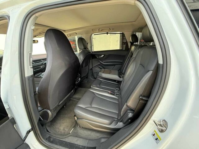 Белый Ауди Ку 7, объемом двигателя 0 л и пробегом 37 тыс. км за 15000 $, фото 12 на Automoto.ua