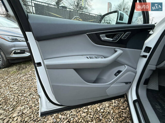 Белый Ауди Ку 7, объемом двигателя 3 л и пробегом 160 тыс. км за 21000 $, фото 13 на Automoto.ua