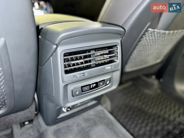 Білий Ауді Ку 7, об'ємом двигуна 3 л та пробігом 15 тис. км за 49000 $, фото 24 на Automoto.ua