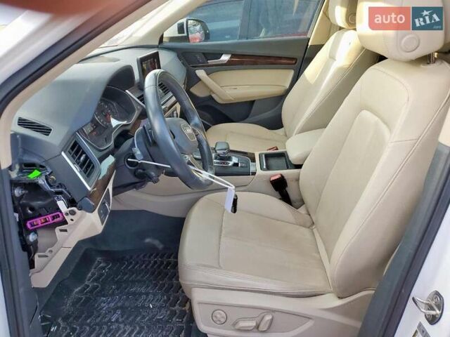 Белый Ауди Ку 7, объемом двигателя 3 л и пробегом 87 тыс. км за 9700 $, фото 6 на Automoto.ua