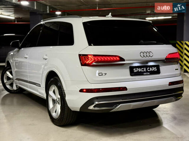 Ауді Ку 7 2019 у Києві на Automoto.ua Білий Ауді Ку 7, об'ємом двигуна 3 л та пробігом 15 тис. км за 51000 $, фото 12 на Automoto.ua