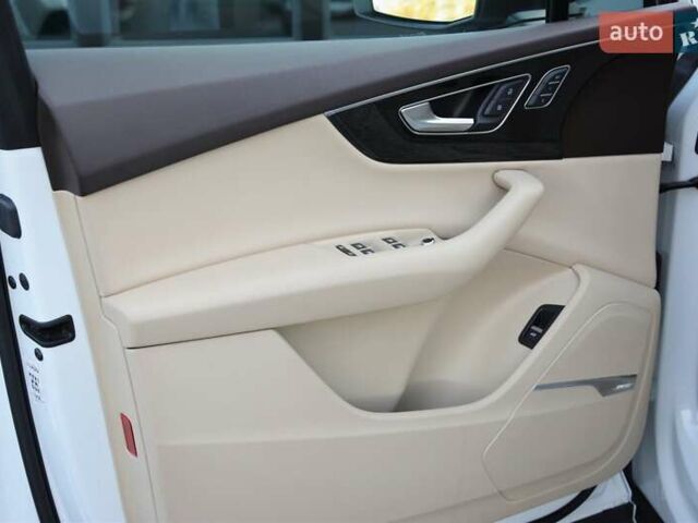 Білий Ауді Ку 7, об'ємом двигуна 3 л та пробігом 99 тис. км за 31800 $, фото 13 на Automoto.ua
