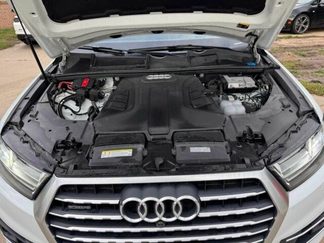 Білий Ауді Ку 7, об'ємом двигуна 0 л та пробігом 100 тис. км за 9800 $, фото 6 на Automoto.ua