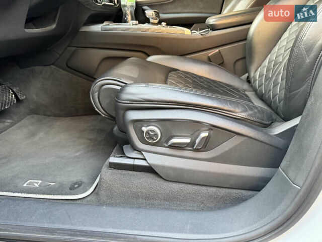 Белый Ауди Ку 7, объемом двигателя 3 л и пробегом 79 тыс. км за 41000 $, фото 25 на Automoto.ua