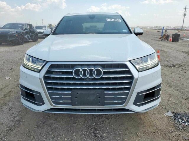 Белый Ауди Ку 7, объемом двигателя 3 л и пробегом 62 тыс. км за 8900 $, фото 4 на Automoto.ua