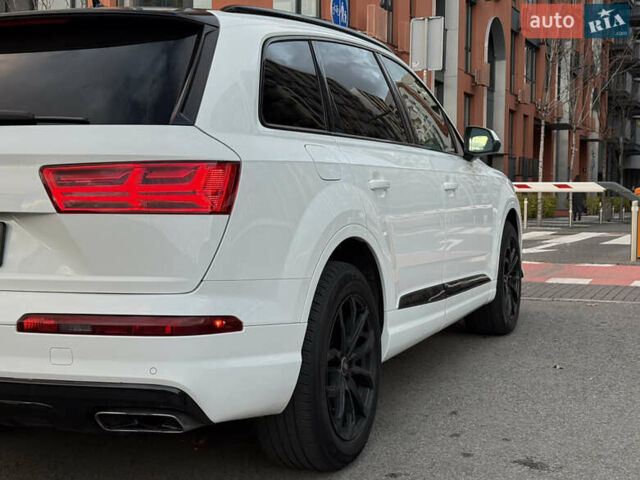 Білий Ауді Ку 7, об'ємом двигуна 3 л та пробігом 99 тис. км за 31800 $, фото 11 на Automoto.ua