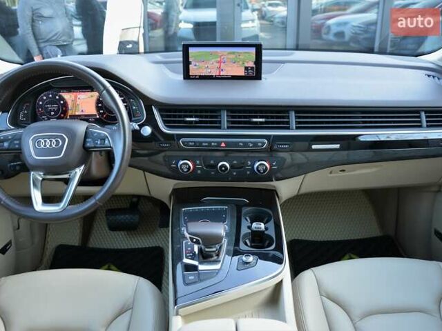 Білий Ауді Ку 7, об'ємом двигуна 3 л та пробігом 99 тис. км за 34999 $, фото 27 на Automoto.ua