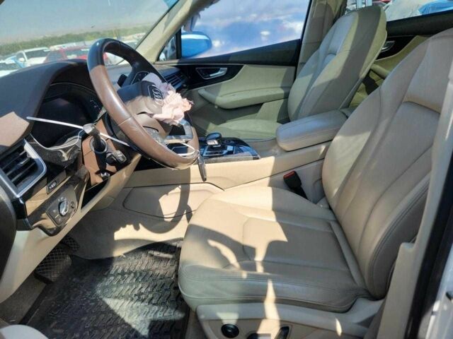 Ауди Ку 7 2019 в Львове на Automoto.ua Белый Ауди Ку 7, объемом двигателя 3 л и пробегом 166 тыс. км за 17900 $, фото 6 на Automoto.ua