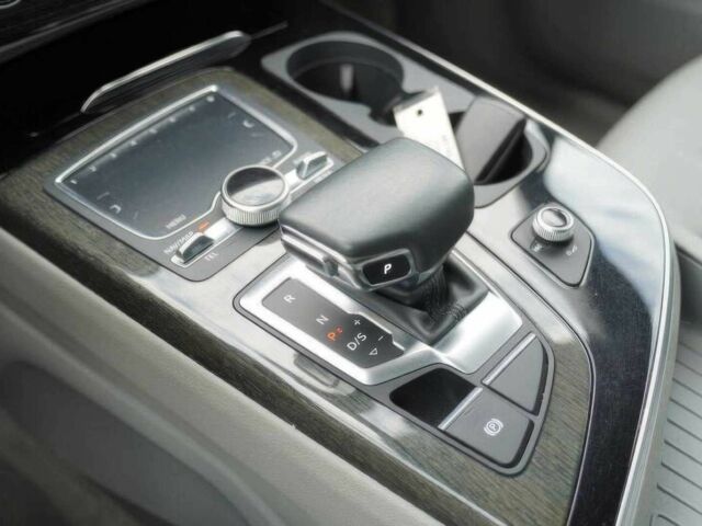 Білий Ауді Ку 7, об'ємом двигуна 0 л та пробігом 52 тис. км за 14400 $, фото 11 на Automoto.ua