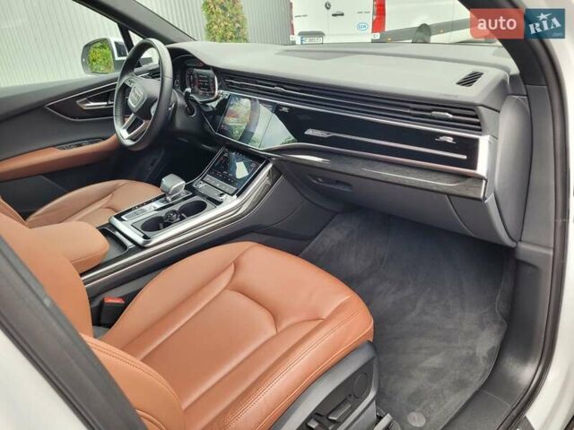 Белый Ауди Ку 7, объемом двигателя 3 л и пробегом 96 тыс. км за 55000 $, фото 27 на Automoto.ua