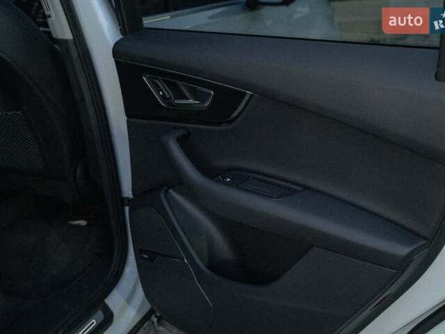 Белый Ауди Ку 7, объемом двигателя 3 л и пробегом 111 тыс. км за 46700 $, фото 42 на Automoto.ua