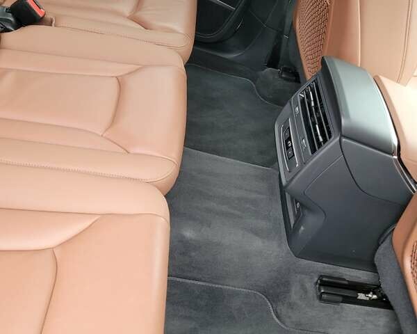 Белый Ауди Ку 7, объемом двигателя 3 л и пробегом 96 тыс. км за 55000 $, фото 29 на Automoto.ua