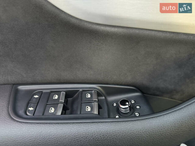 Білий Ауді Ку 7, об'ємом двигуна 3 л та пробігом 95 тис. км за 57000 $, фото 15 на Automoto.ua