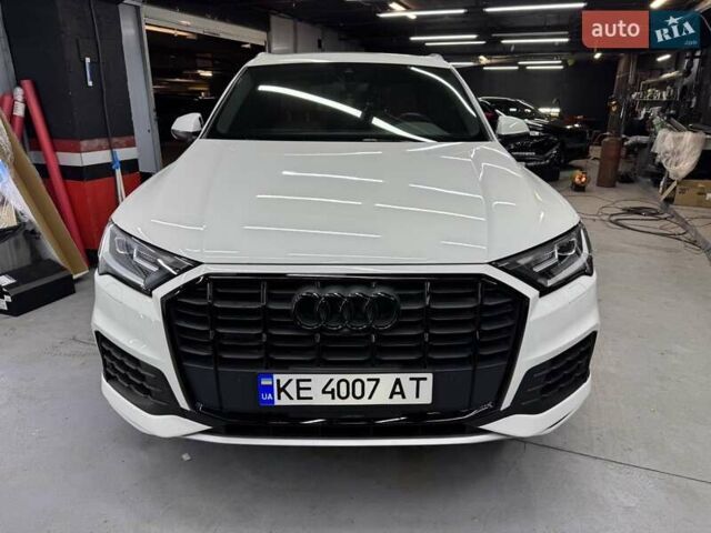 Білий Ауді Ку 7, об'ємом двигуна 1.98 л та пробігом 255 тис. км за 32000 $, фото 1 на Automoto.ua