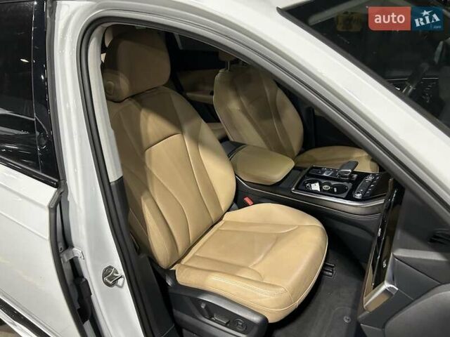 Белый Ауди Ку 7, объемом двигателя 3 л и пробегом 125 тыс. км за 41950 $, фото 20 на Automoto.ua