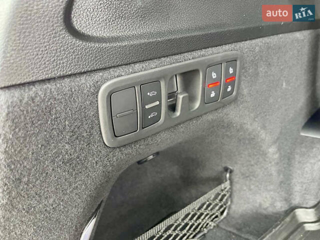 Белый Ауди Ку 7, объемом двигателя 3 л и пробегом 187 тыс. км за 46999 $, фото 32 на Automoto.ua