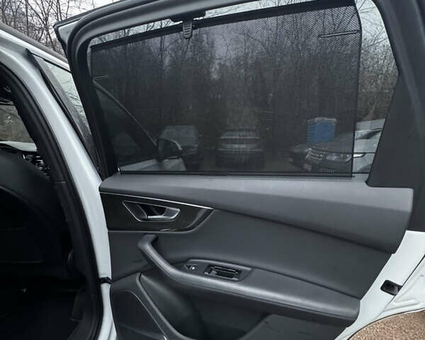 Белый Ауди Ку 7, объемом двигателя 3 л и пробегом 79 тыс. км за 56000 $, фото 27 на Automoto.ua