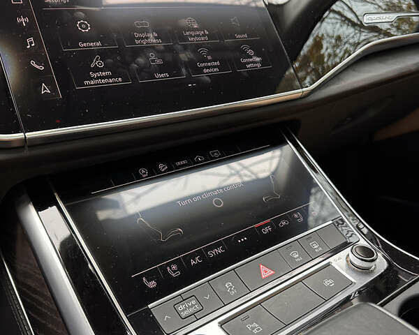 Ауди Ку 7 2020 в Киеве на Automoto.ua Белый Ауди Ку 7, объемом двигателя 3 л и пробегом 127 тыс. км за 45900 $, фото 40 на Automoto.ua