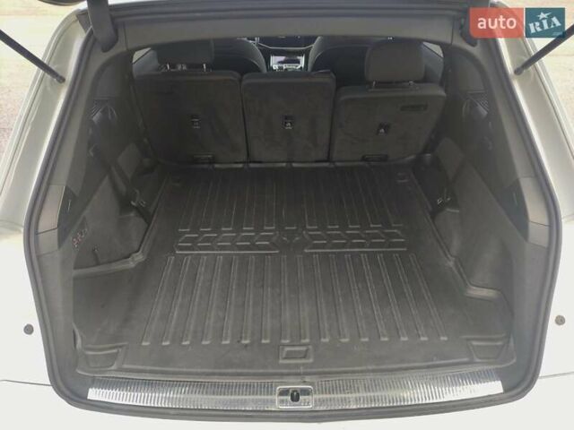 Белый Ауди Ку 7, объемом двигателя 3 л и пробегом 89 тыс. км за 55000 $, фото 24 на Automoto.ua