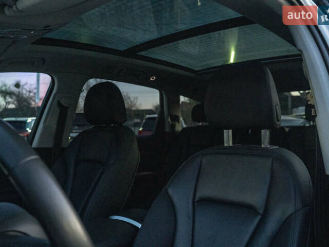 Белый Ауди Ку 7, объемом двигателя 3 л и пробегом 111 тыс. км за 46700 $, фото 35 на Automoto.ua