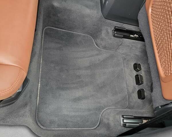 Белый Ауди Ку 7, объемом двигателя 3 л и пробегом 96 тыс. км за 55000 $, фото 30 на Automoto.ua