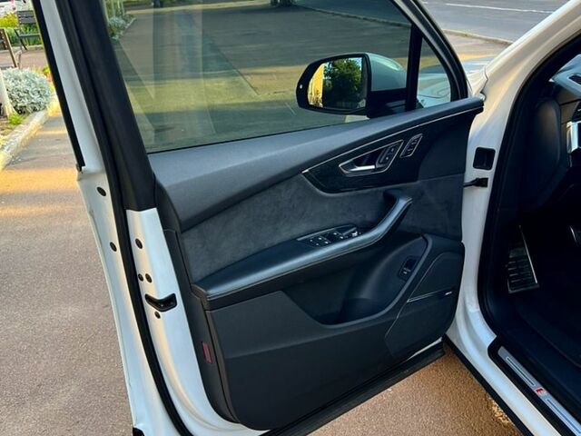 Ауди Ку 7 2020 в Луцке на Automoto.ua Белый Ауди Ку 7, объемом двигателя 3 л и пробегом 102 тыс. км за 62500 $, фото 1 на Automoto.ua