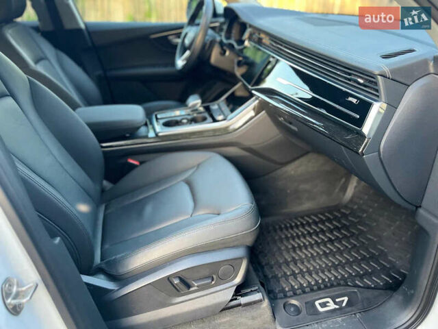 Белый Ауди Ку 7, объемом двигателя 1.98 л и пробегом 115 тыс. км за 35000 $, фото 7 на Automoto.ua